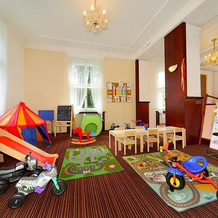 Palace Club Špindlerŭv Mlýn Esterno foto