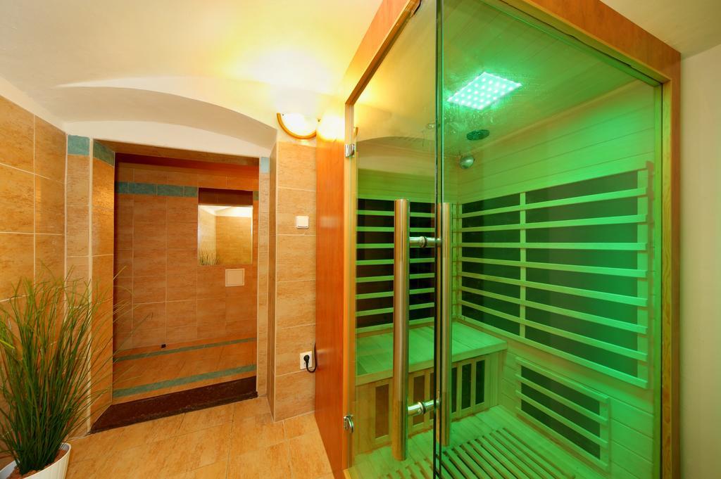 Palace Club Špindlerŭv Mlýn Esterno foto
